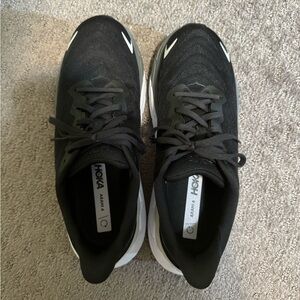 Hoka Arahi 6 women’s size 9.5